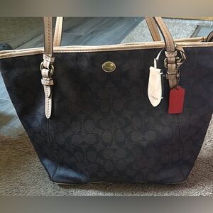 COACH TOTE